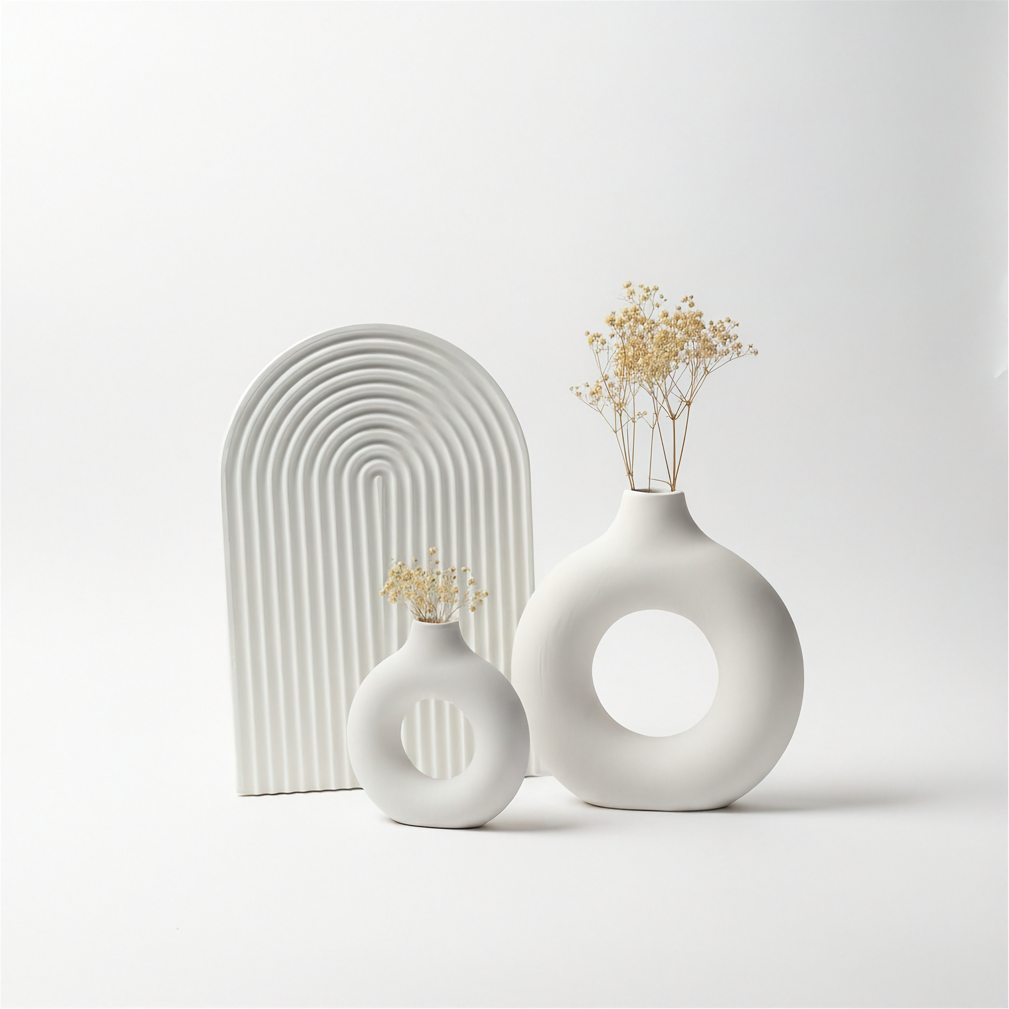 Ensemble de 2 vases en ciment fabriqué à la main + (plateau offert), à seulement 250 dirhams !